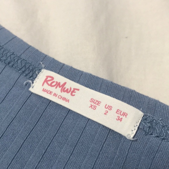 FREE ADD ON!! romwe solid wrap ribbed crop tee !! - Picture 3 of 4